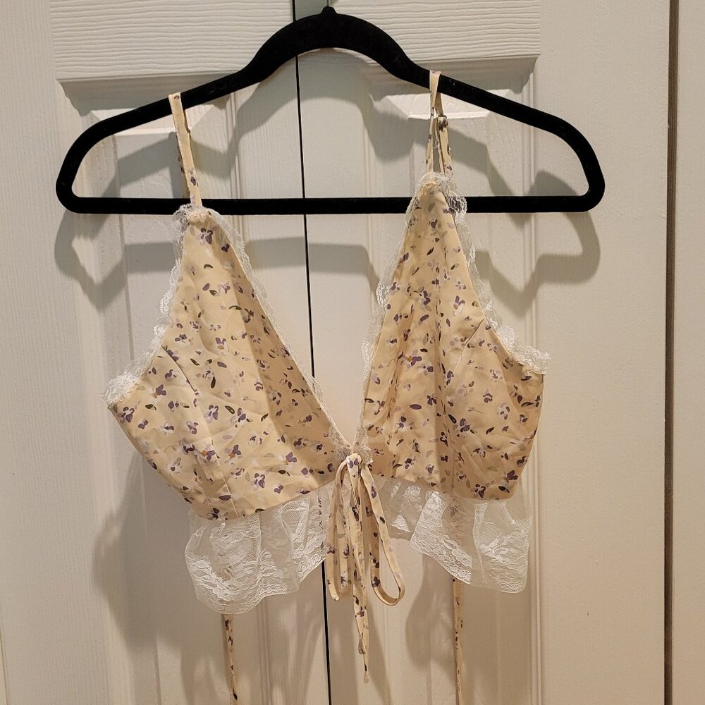 Yellow Floral Lace Tie Cropped Top